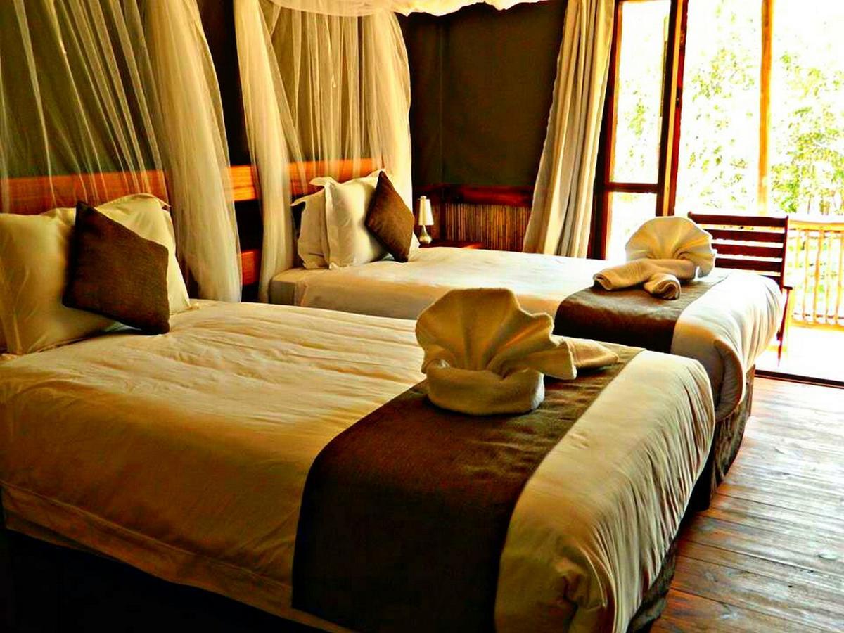 Kwalape Safari Lodge Касане Екстериор снимка