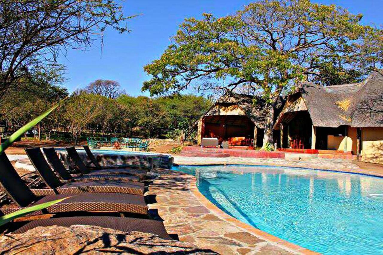 Kwalape Safari Lodge Касане Екстериор снимка