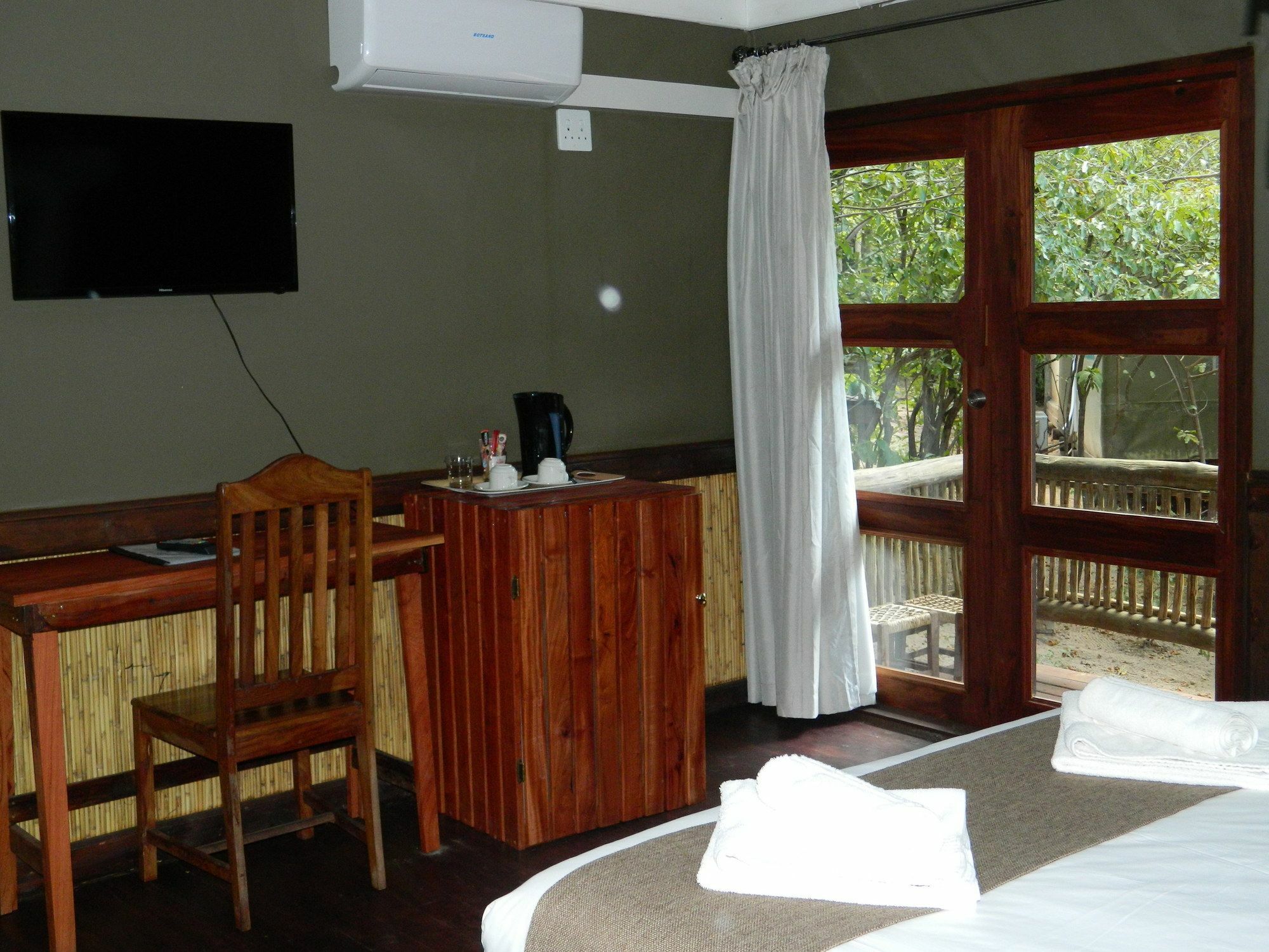 Kwalape Safari Lodge Касане Екстериор снимка